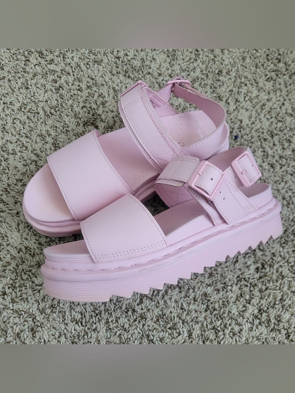 Dr. Martens Voss Mono Pink Sandals Shoes Leather Straps Buckle Platform Chunky 8